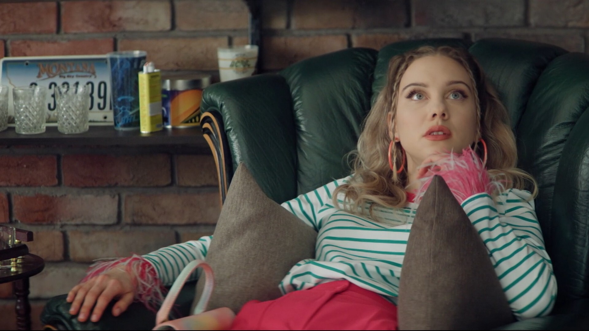 Маккласки отчаянные домохозяйки актриса. Элиша катберт соседка. 8 соседка. Соседка мелодрама 2021. Отчаянные домохозяйки бабушка.